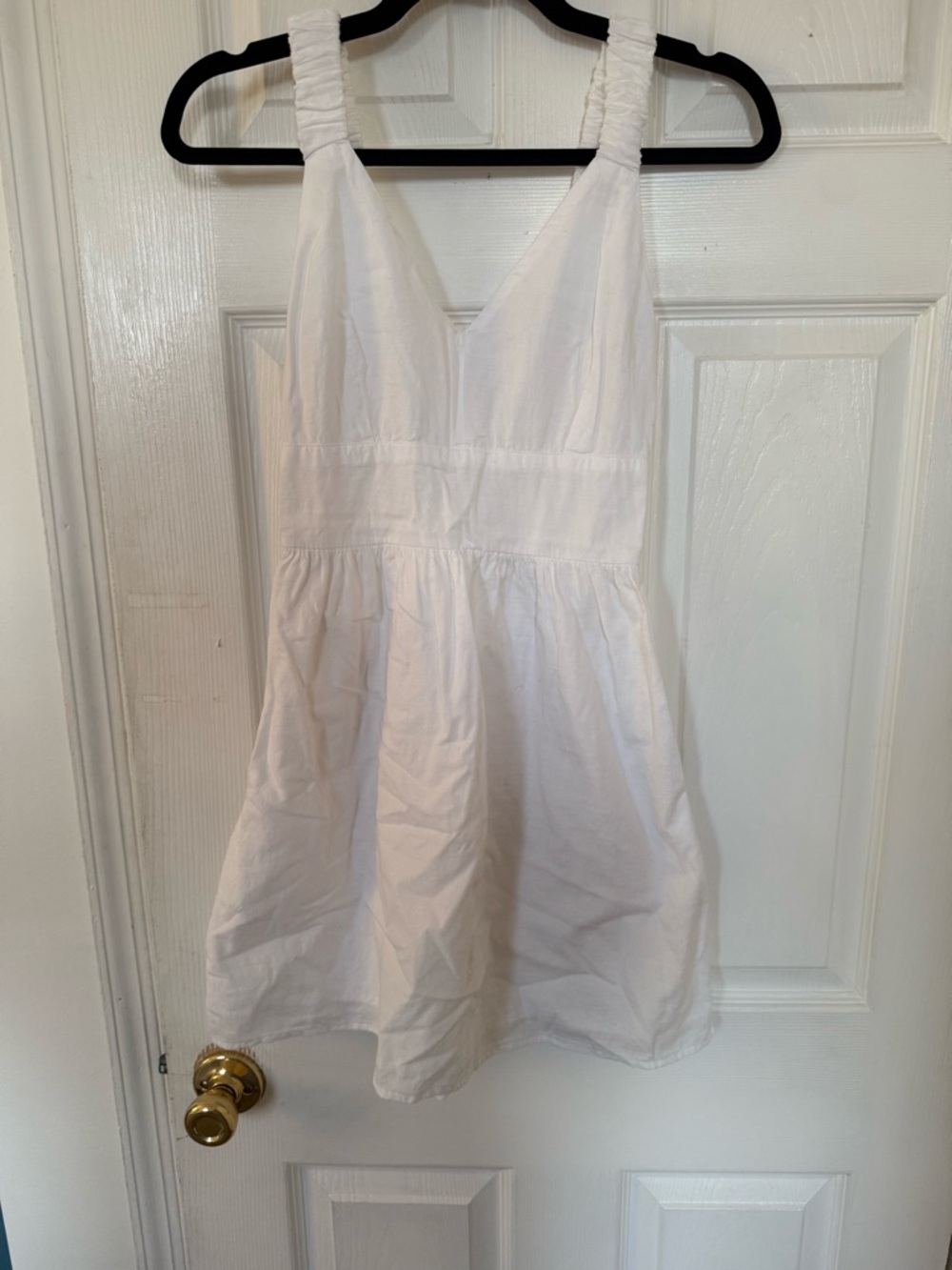 Abercrombie & Fitch White A-line dress with ruched straps and a flowy skirt.